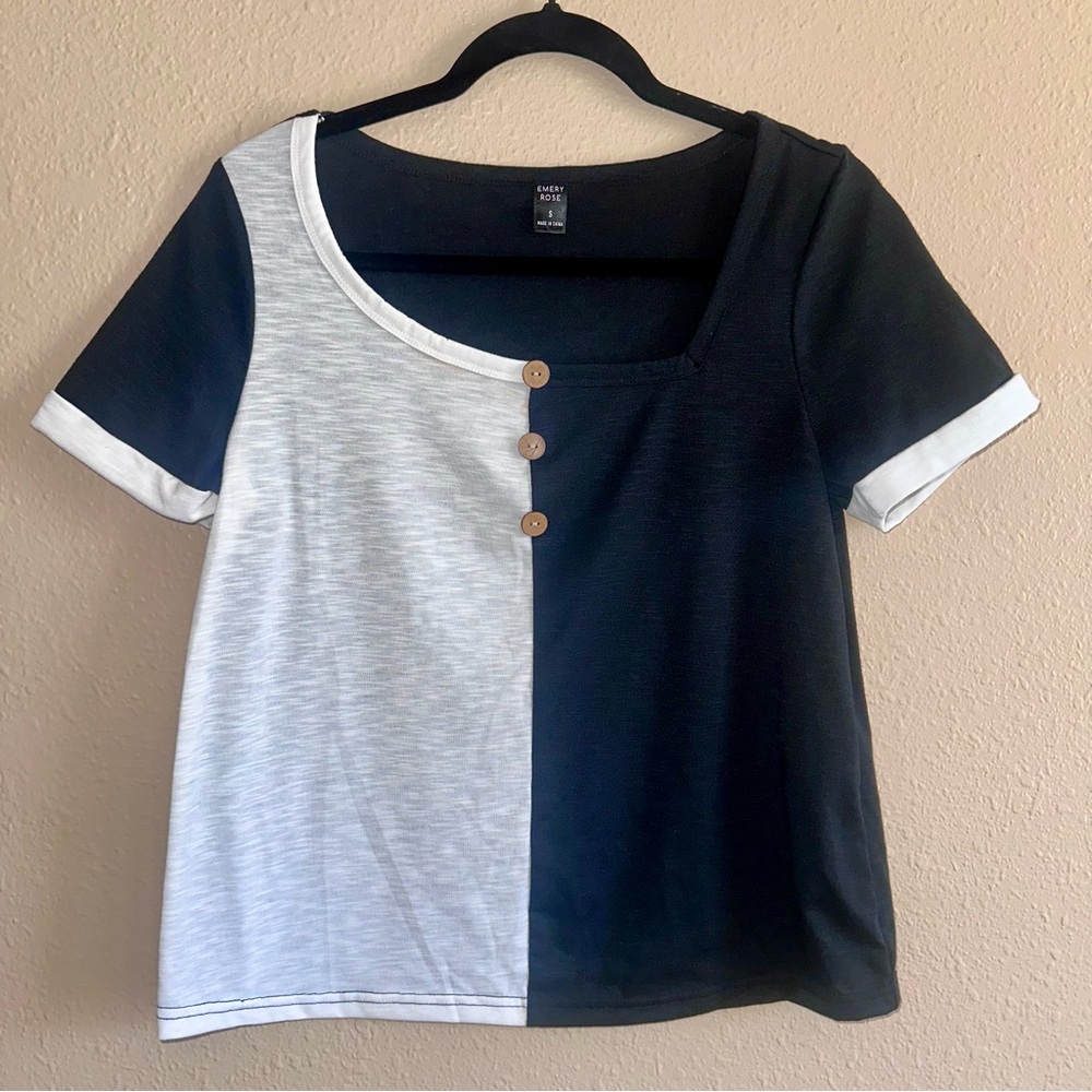 Emery Rose Black White Colorblock Top Wood Buttons Asymmetrical Neck Size Small